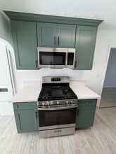 350 W Fig St, Unit B in Compton, CA - Building Photo - Building Photo