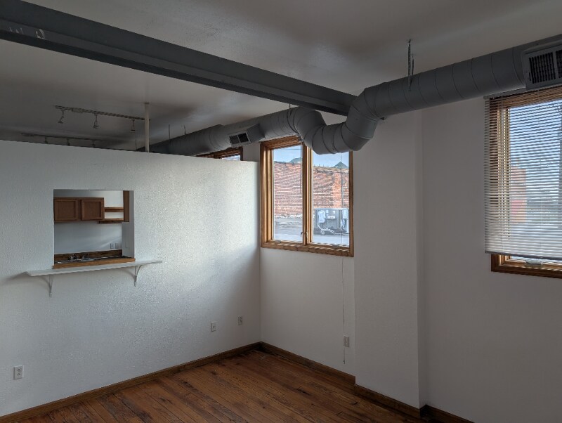 1815 Adams St in Toledo, OH - Building Photo