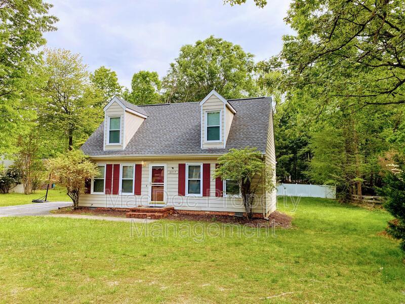 10717 S Jamie Pl in Fredericksburg, VA - Building Photo