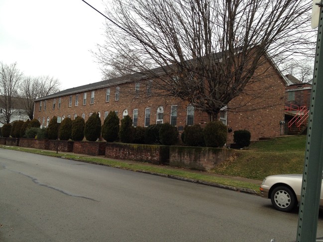 Concord Avenue Apartments in Greensburg, PA - Building Photo - Building Photo