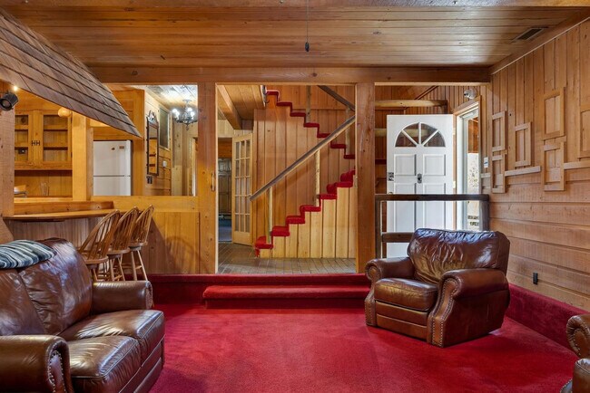 1058 Pine Log Rd in Skippers, VA - Building Photo - Building Photo