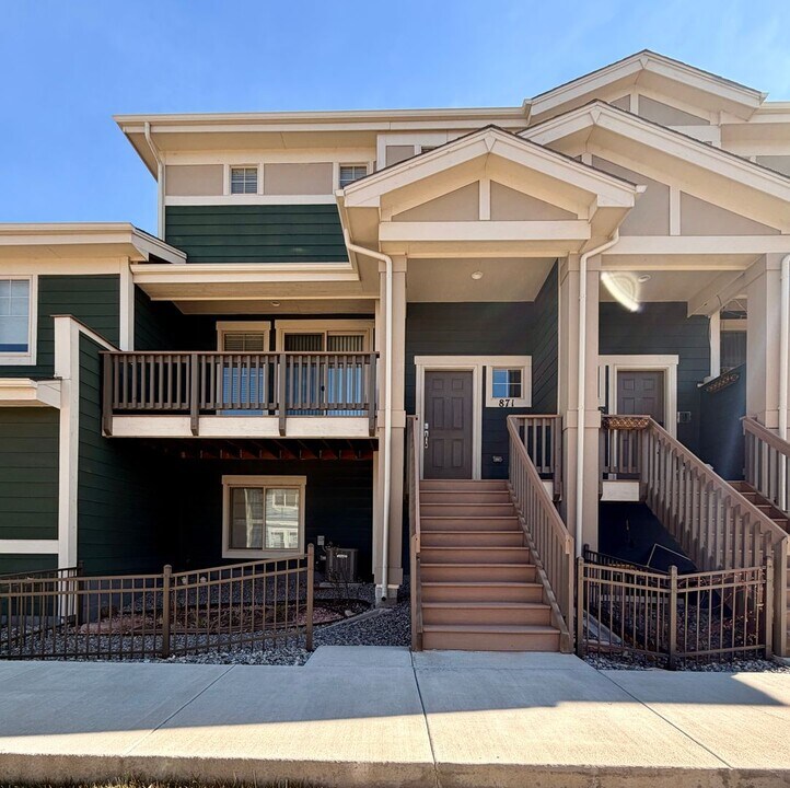 871 Widgeon Cir in Longmont, CO - Building Photo