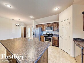 638 Canvas Ct in Lancaster, TX - Foto de edificio - Building Photo