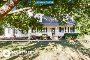 117 Leguin Ln in Locust Grove, GA - Building Photo