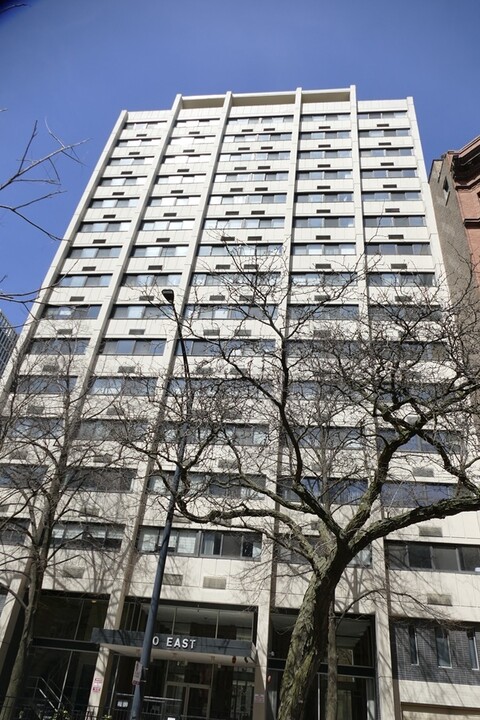 30 E Division St in Chicago, IL - Foto de edificio