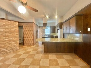 2019 42nd St in Lubbock, TX - Foto de edificio - Building Photo