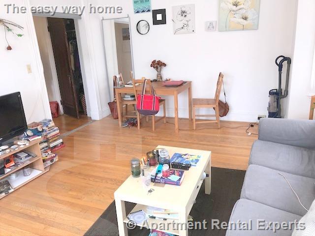 172 Maple St, Unit #301 in Malden, MA - Building Photo - Building Photo