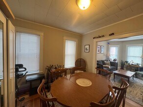 15 Belmont Sq, Unit 1 in Somerville, MA - Building Photo - Building Photo