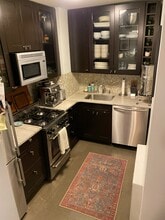 77 E 12th St, Unit 5C in New York, NY - Foto de edificio - Building Photo