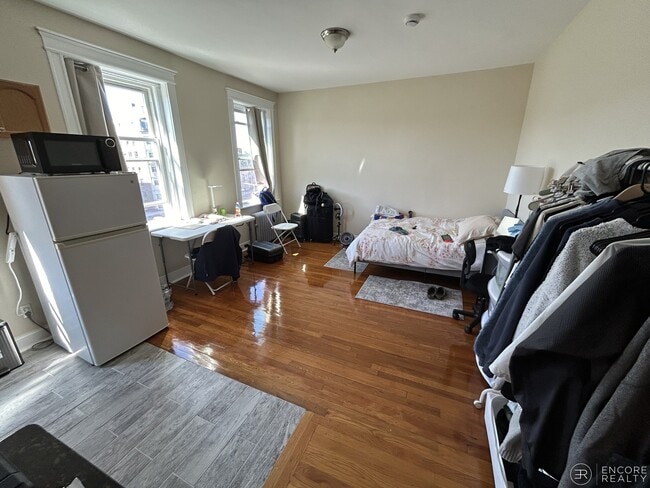 1185 Commonwealth Ave, Unit 19 in Boston, MA - Foto de edificio - Building Photo