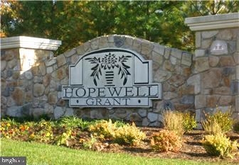 25 Miller Cir in Pennington, NJ - Building Photo - Building Photo