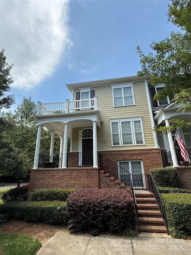 property at 1134 Drayton Ct