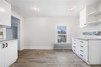 116 Terrace Ave-Unit -2 in Port Chester, NY - Foto de edificio - Building Photo
