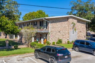 Mayfair Apartments in Bay City, TX - Building Photo - Building Photo