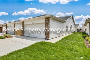 2106 Melody Ct in Goddard, KS - Building Photo