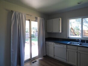2443 Lincoln St in Longmont, CO - Building Photo - Building Photo