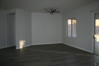 789 Tossa De Mar Ave in Henderson, NV - Building Photo - Building Photo