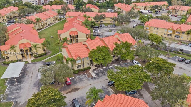 18348 NW 68th Ave in Hialeah, FL - Building Photo - Building Photo