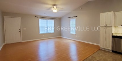 134 Darby Ct in Taylors, SC - Building Photo - Building Photo