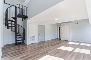 160 Lafayette St, Unit 401 in Jersey City, NJ - Building Photo