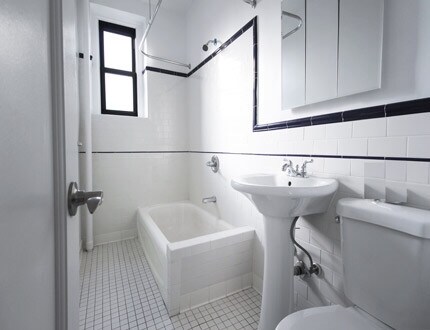 36-14 165th St in Queens, NY - Building Photo