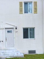 217 NW 84th St, Unit 217 in Miami, FL - Building Photo