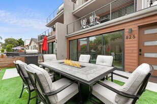 825 Island Ct in San Diego, CA - Building Photo