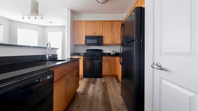 909 Mansion Dr, Unit 702-207 in Frederick, MD - Building Photo - Building Photo