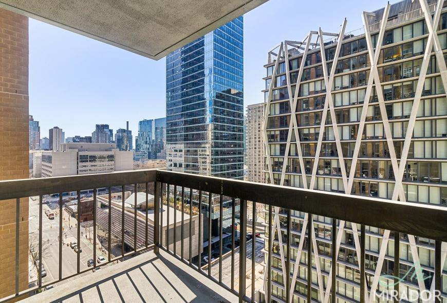 145 W 67th St in New York, NY - Building Photo