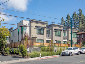 Analisa in Walnut Creek, CA - Foto de edificio - Building Photo