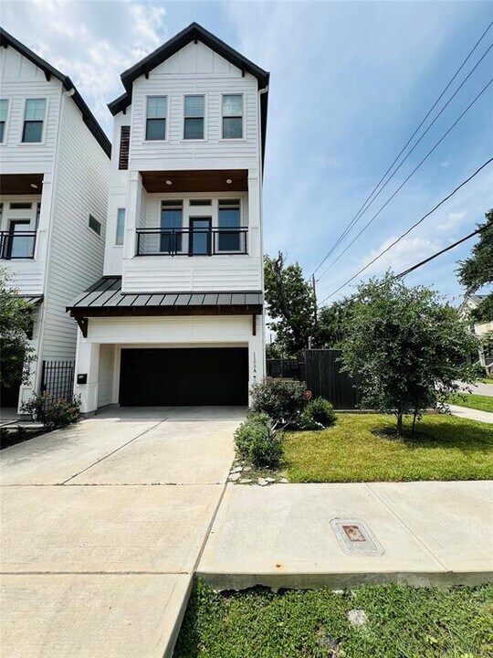 1103 W 15th 1/2 St in Houston, TX - Building Photo