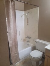 303 Gage Rd in Richland, WA - Building Photo - Building Photo