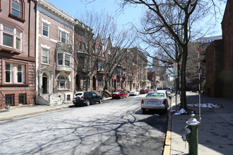 373 State St in Albany, NY - Foto de edificio - Building Photo