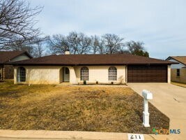 211 W Mockingbird Ln in Harker Heights, TX - Building Photo