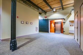 Beaver Dam Lake Historic Lofts in Beaver Dam, WI - Foto de edificio - Building Photo