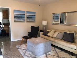 430 NE 14th Ave-Unit -432 in Fort Lauderdale, FL - Building Photo - Building Photo