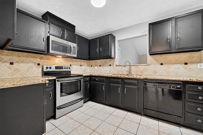 7414 Breccia Dr in Houston, TX - Building Photo - Building Photo