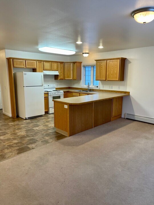 491 W Roy Rd-Unit -Unit 4 in Wasilla, AK - Building Photo