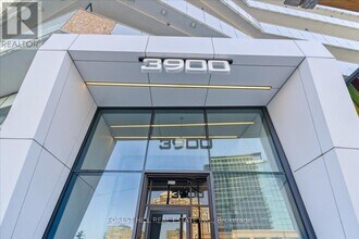 3900 Confederation Pkwy in Mississauga, ON - Building Photo - Building Photo