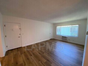 233 N Hollywood Way in Burbank, CA - Building Photo - Building Photo