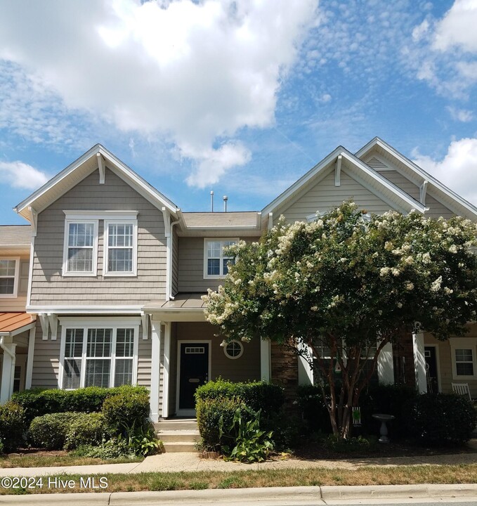 4504 Cherry Blossom Cir in Durham, NC - Foto de edificio