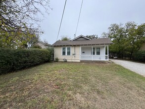 1800 Bolivar St in Denton, TX - Building Photo - Building Photo