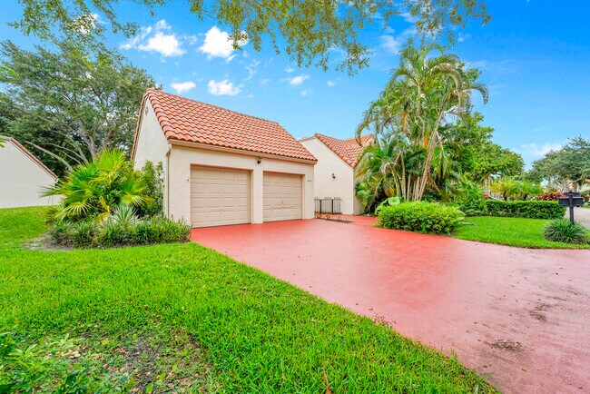 6565 Las Flores Dr in Boca Raton, FL - Building Photo - Building Photo