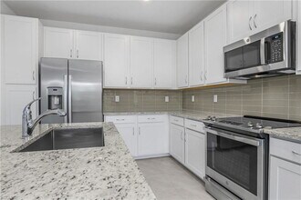 26410 Coco Cay Cir in Bonita Springs, FL - Building Photo - Building Photo