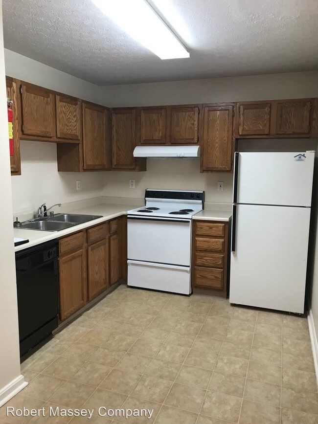 7907 Canonero Way in Louisville, KY - Building Photo - Building Photo