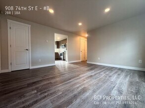 908 74th St E in Tacoma, WA - Building Photo - Building Photo