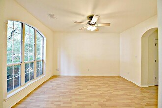 4220 N Summercrest Loop in Round Rock, TX - Building Photo - Building Photo