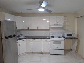 38 3rd St in Ronkonkoma, NY - Building Photo - Building Photo