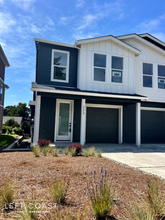 333 SE Jetty Ave in Lincoln City, OR - Building Photo - Building Photo