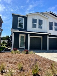 333 SE Jetty Ave in Lincoln City, OR - Building Photo - Building Photo